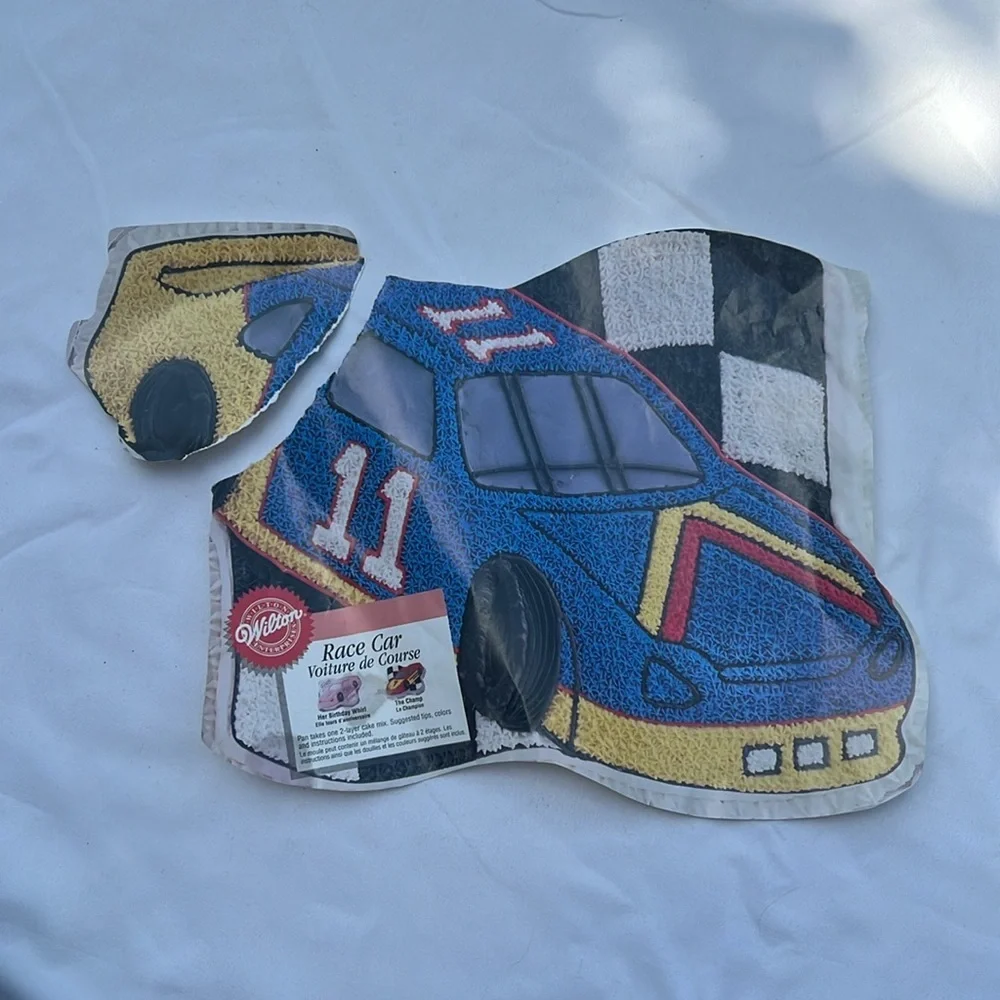 Vintage 1997 Wilton race car cake pan birthday celebration party